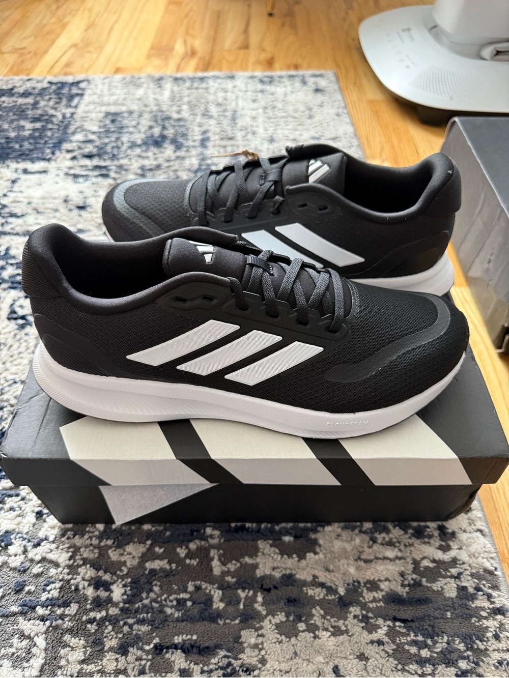 Runfalcon 5 - Men Size 8.5